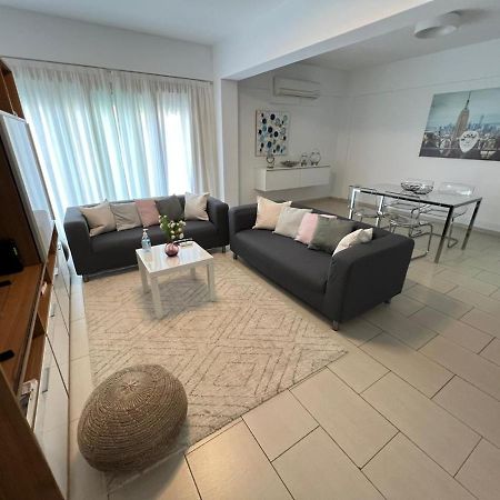 Amazing 2-Bedroom Apartment With Pool!! Limassol Luaran gambar